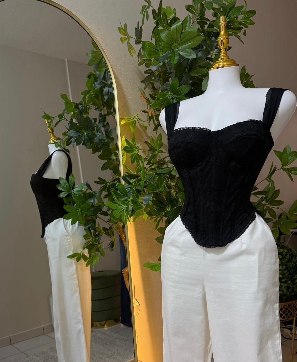 Kate’s Black Corset