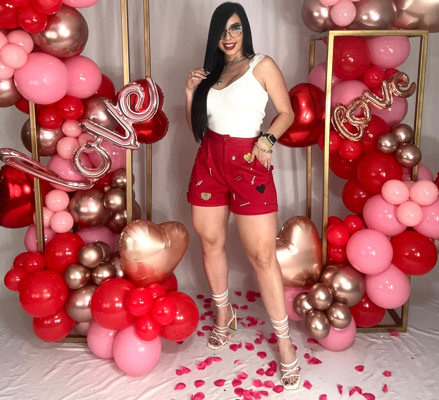 Details Red Short
