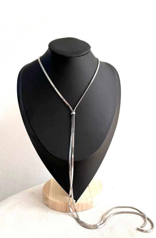 Silver adjustable necklace