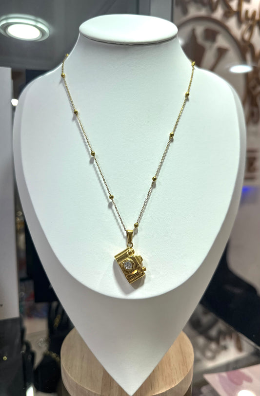 Debí tirar más fotos Necklace